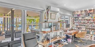 307 Holiday Dr Gallery 39