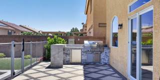 Beautifully upgraded 5-bedroom home with a pool! Gallery 3