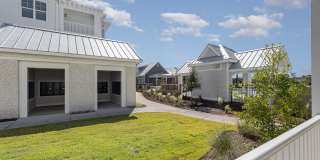 Middle Sound West Apartments Gallery 110
