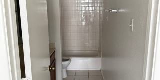 1 Bedroom Condo  (Move in Special!!) Gallery 6