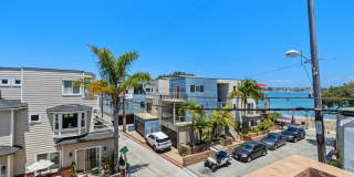 Mission Beach. 3 bedroom, 2.5 bath, 2 car garage, Gallery 21