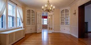 Gorgeous 5 Bedroom / 4.5 Bath Home located right off Happy Hollow Blvd! Gallery 12