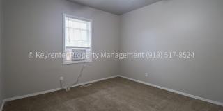 2 Bed | 1 Bath East Tulsa with Spacious Back yard! Gallery 10