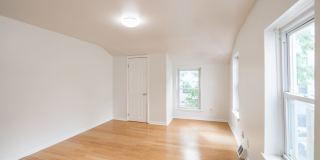 Four Bed Bella Vista Townhome Gallery 21