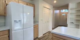 3 bedroom 2 bath In The Heart of Eagle Gallery 26