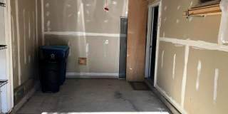43046 FRANCIS Square Gallery 21