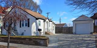 Beautiful 4-Bedroom, 1-Bathroom Home Available Now in NE Minneapolis! Gallery 3