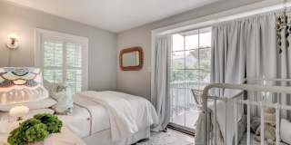 Charming 2 Bedroom/1.5 Bathroom Townhome with Detached Garage in Federal Hill, Baltimore, MD! Gallery 15