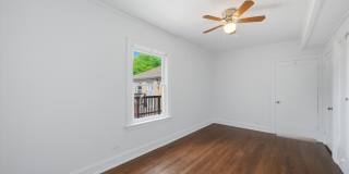 2739 W Lunt Avenue Gallery 13