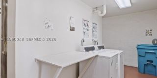 300 S Hollybrook Dr Gallery 24