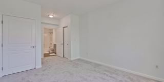 Excellent 2 Bed 2 Bath Condo - Completely Remodeled! Gallery 36