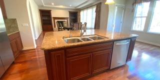 Pleasanton Ponderosa 5 bed+loft / 4 bath, 4 car garage, Small Dogs OK Gallery 12