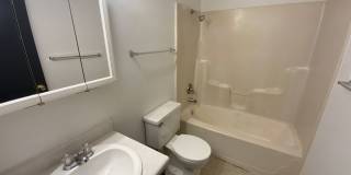 3 Bedroom/1.5 bathroom Duplex Gallery 17