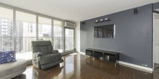 300 N State St Apt 2711 Gallery 9