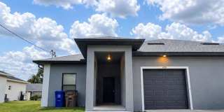 Hidden Gem! Beautiful 3/2 Duplex Hidden Gem! Beautiful 3/2 Duplex Gallery 1