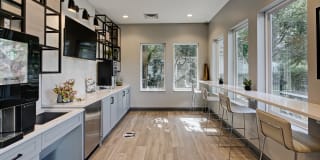 AMLI at Seven Bridges Gallery 16