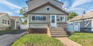 1912 Montgomery Street Gallery 1