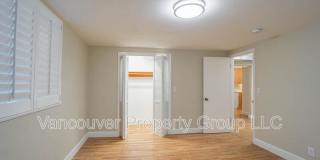 2218 East 18th Street Gallery 20