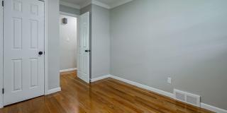 $2300 3 bed 2 bath bungalow Gallery 20