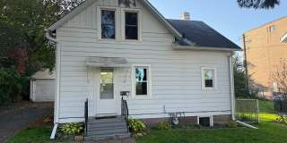 Cloquet MN - 3-bed - 1-bath - 1 - car Single Family Home Gallery 1