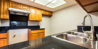 Modern Style 3 Bed / 3 Bath Townhouse + Bonus Room in North Alhambra! Gallery 4