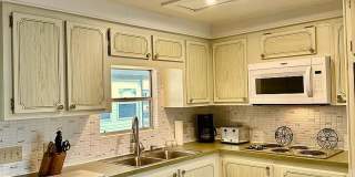 Fabulous 2 Bedroom, 2 Bath on the Gulf beaches of Florida! Gallery 5