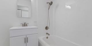 Waikiki 1BR/1BA with Ala Wai Canal & Mountain Views — Wraparound Lanai, Utilities Included Gallery 6