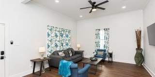 634 E Boulevard Gallery 5