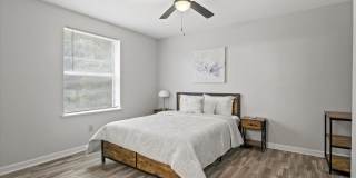 2114 Main St Gallery 13