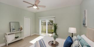 900 PADDLEBOARD CT TOWNHOUSE IN HEART OF MELBOURNE Gallery 17