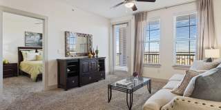 The Vance at Huebner Oaks Gallery 24