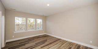 3-Bedroom, 2.5 Bath Townhome for Rent in Mooresville, NC | Attached 2-Car Garage & Modern Kitchen Gallery 9