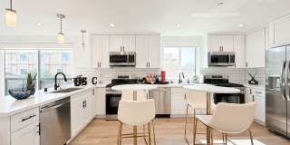 1338 West 35th Place - Co-Living 1338 West 35th Place - Co-Living Gallery 4