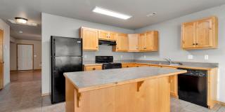 4 Bedroom 2.5 Bath Townhome near Centennial Park! Fenced Yard! Gallery 9