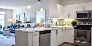 360 Luxury Apartments Gallery 37