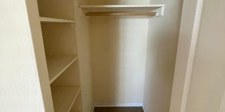 1 bedroom, 1 bathroom end unit condo beachside Gallery 14