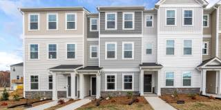 Stunning 3/3.5 Townhome in SE Raleigh Gallery 7