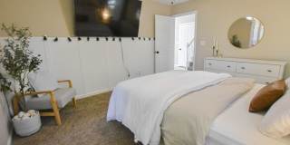 Pet Friendly Three Bedroom with Bonus! Gallery 12