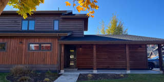 3 Bedroom Unfurnished Whitefish Townhouse Gallery 1