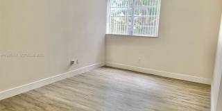 8897 Fontainebleau Blvd Gallery 12