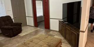 3 bedroom home Community Pool - Pet Friendly! Gallery 3