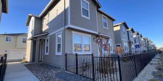 Beautiful! 3/2.5/2 Townhome in Gardnerville Gallery 1