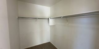 Two-Story 3 Bed/2.5 Bath with 2nd Floor Laundry Room! Gallery 12