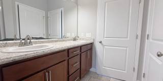 Spacious 4-Bedroom Home with Large Yard and Dual Garages in Cookeville Gallery 18