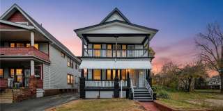 12001 Oakview Avenue unit: Up Gallery 1