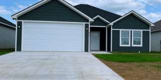 Beautiful home in a quiet community Gallery 1