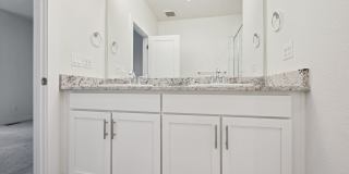 Great Townhome, Perfect Location! License #2023-BFN-0071747 Gallery 18