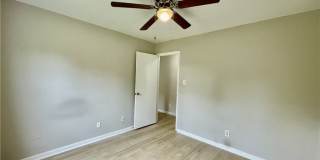 6732 Vaughn Road Gallery 14
