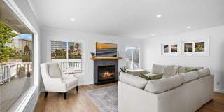 226 La Jolla Gallery 16