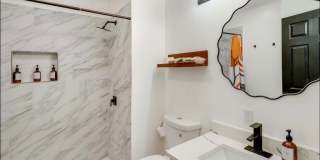 Room in 4 Bedroom Home at Burr Oak Dr Gallery 4